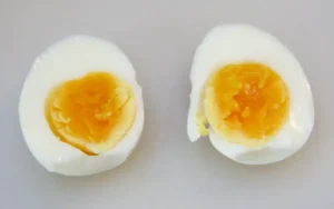 Tips for boiling eggs in a microwave